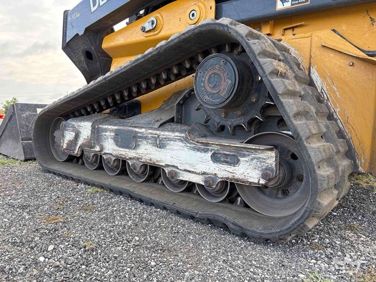 2022-deere-333g-image-35