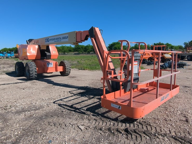 2017-jlg-660sj-image-3