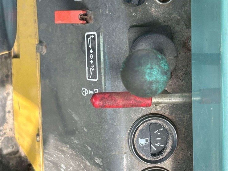 2012-yanmar-c50r-3c-image-24