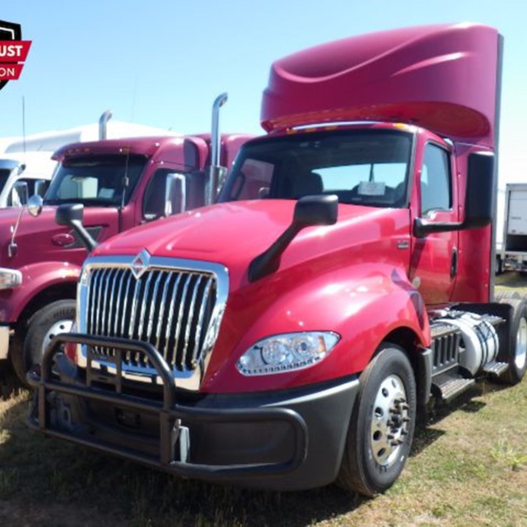 2019 INTERNATIONAL LT