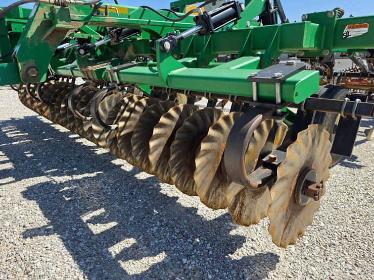 2011-great-plains-tc5111-image-5
