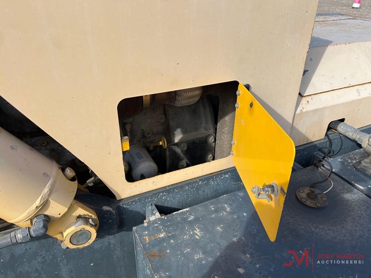 gehl-r56-34-telehandler-image-12