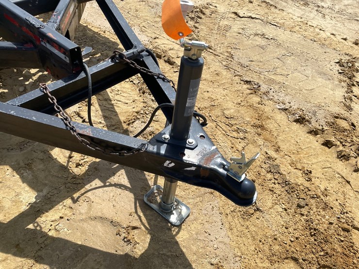 #2012-•-12'-skid-steer-trailer-(no-title)-image-25
