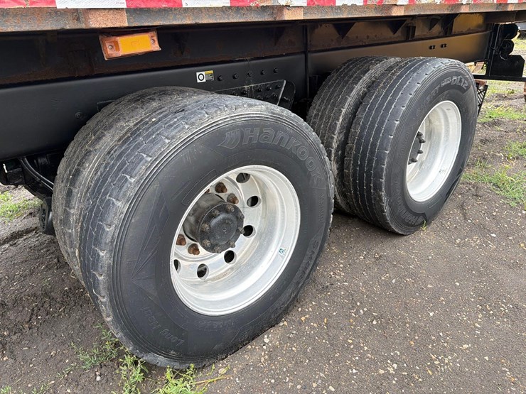2016-kenworth-t880-image-9