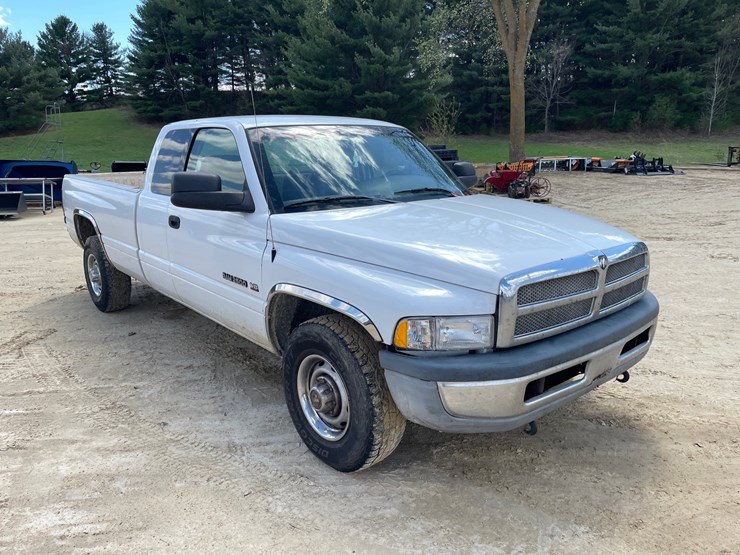 2001-dodge-ram-2500-image-3