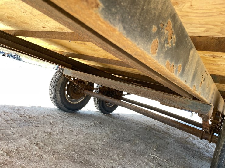 #2011-•-4-place-22'-snowmobile-trailer-(no-title)-image-33
