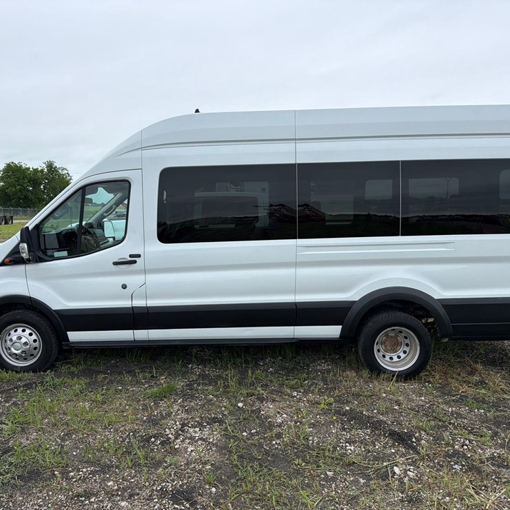 2021 FORD E350
