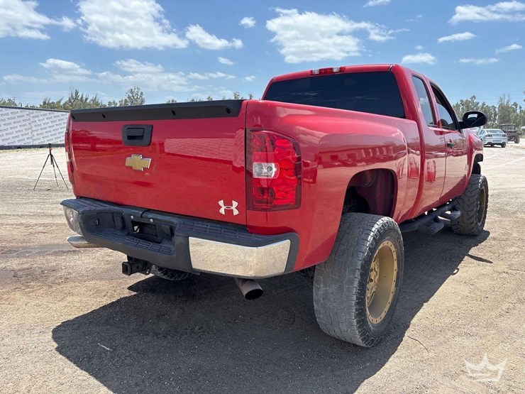 2010-chevrolet-silverado-1500-image-3