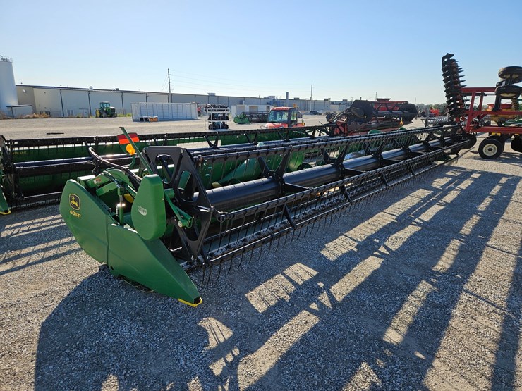 2010-john-deere-635f-image-13