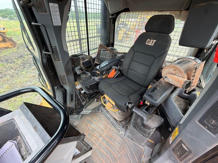 2021-caterpillar-d5-lgp-image-22