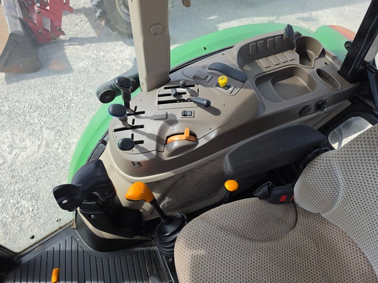 2019-john-deere-5100e-image-15