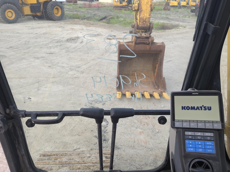 2022-komatsu-pc360-lc-11-image-22