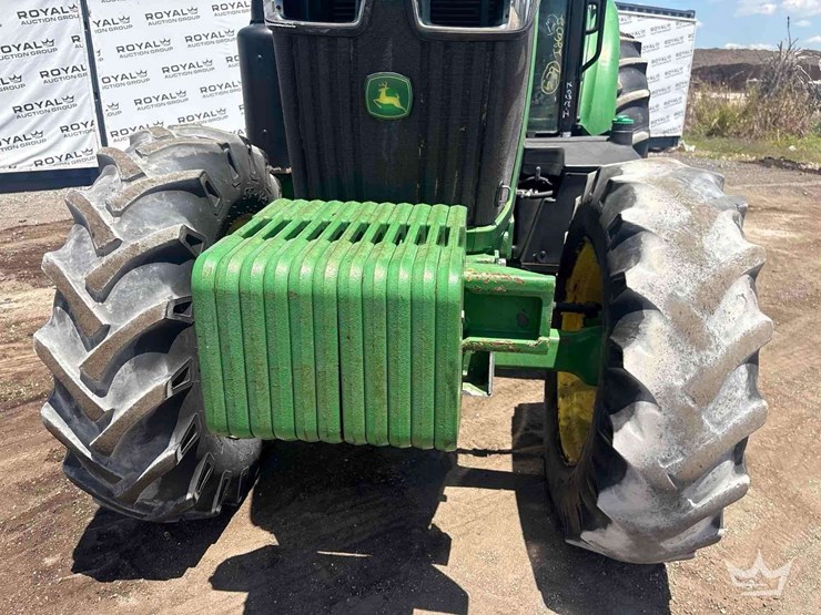 2016-john-deere-6135e-image-29