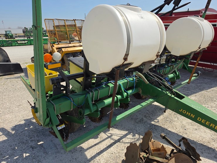 1988-john-deere-7200-image-16