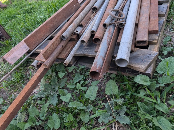 #5497-•-pallet-of-welding-stock-image-4
