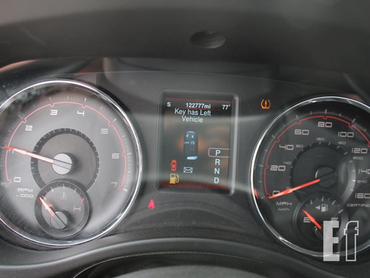 2014-dodge-charger-image-8