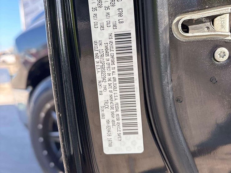 2011-dodge-ram-1500-image-5