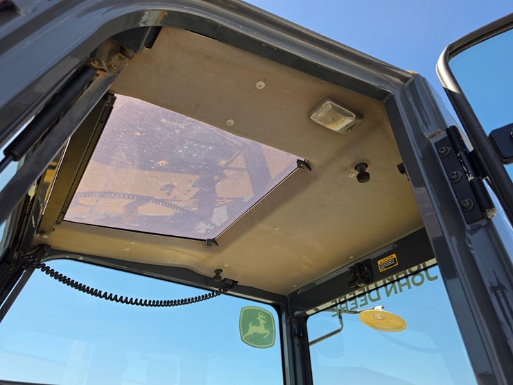 2018-deere-85g-image-17