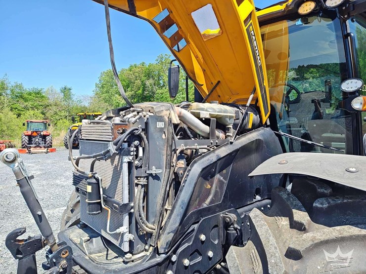 2022-jcb-fastrac-4220-image-28