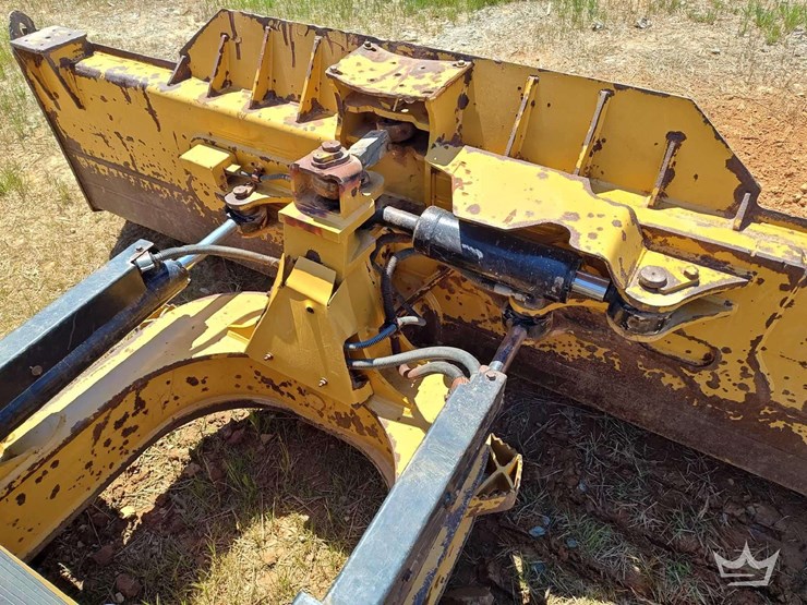 2019-caterpillar-d6n-lgp-image-22