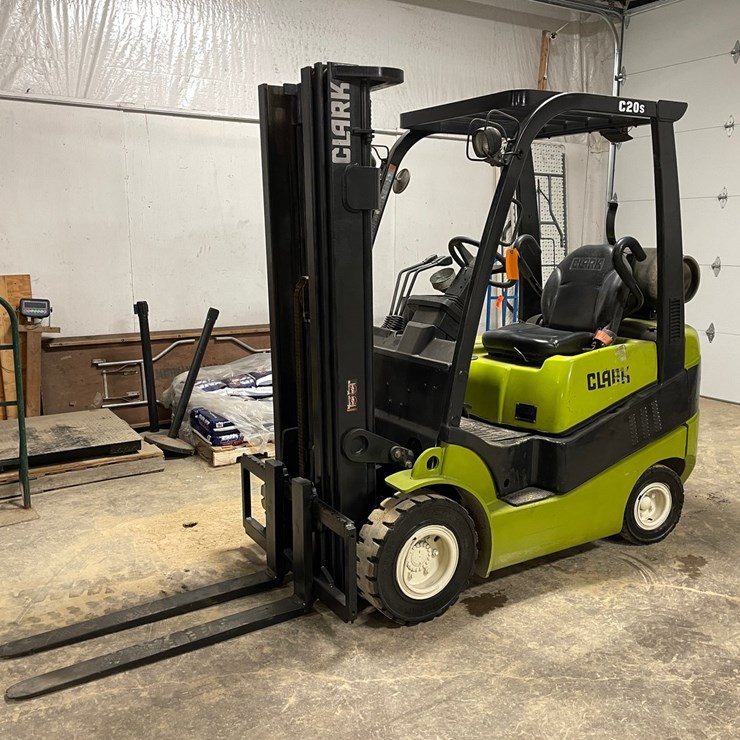 #302 • Clark 4,000lb Propane Forklift