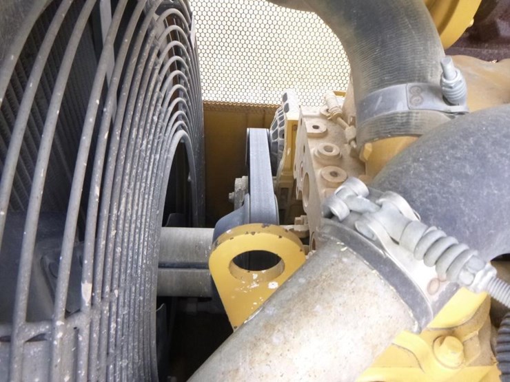 2015-caterpillar-d4k2-lgp-image-37