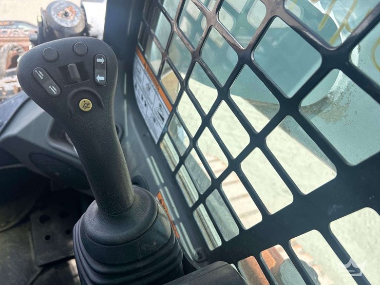 2016-bobcat-t650-image-23