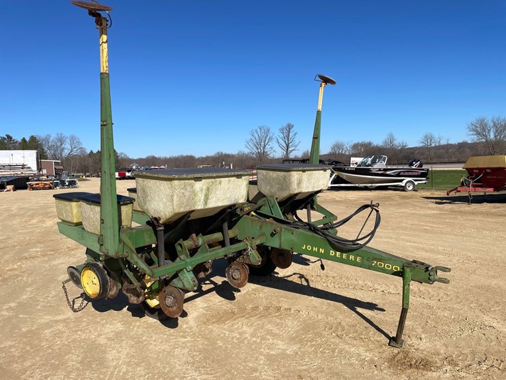 john-deere-7000-image-3