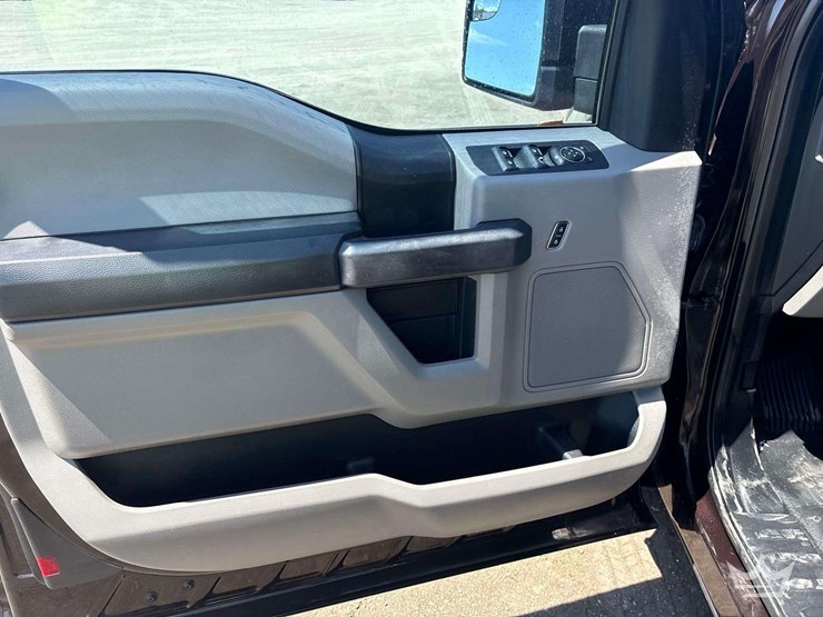 2018-ford-f150-image-13