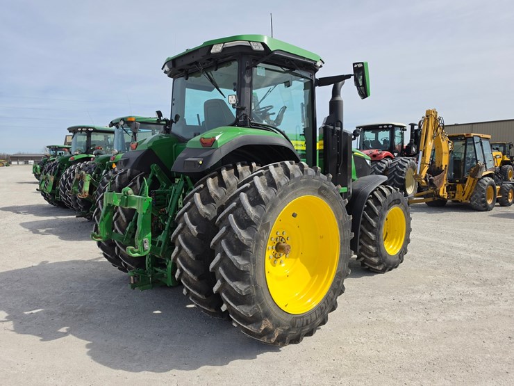 2021-john-deere-7r-210-image-7