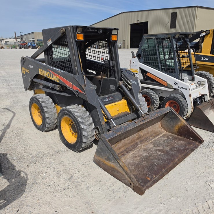 2005 NEW HOLLAND LS160