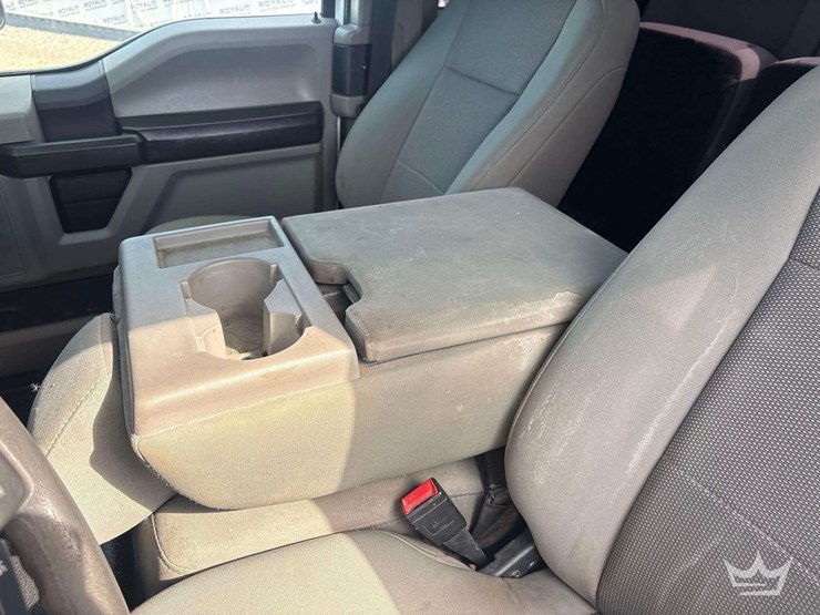 2022-ford-f250-image-27