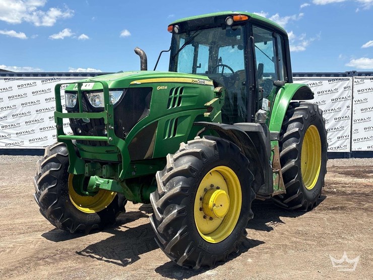 2017-john-deere-6145m-image-1
