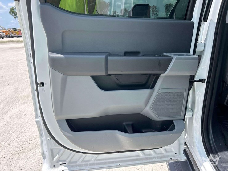2023-ford-f250-image-21