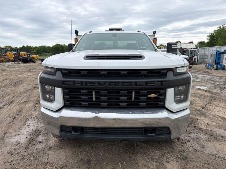 2021-chevrolet-3500hd-image-7