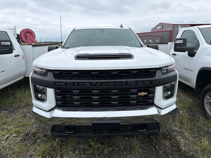 2023-chevrolet-2500-image-6