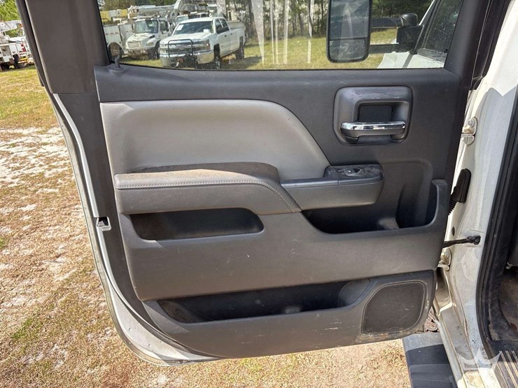 2015-gmc-sierra-2500hd-image-26