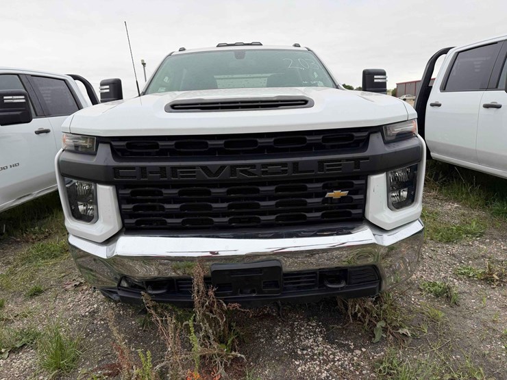 2022-chevrolet-3500-image-6