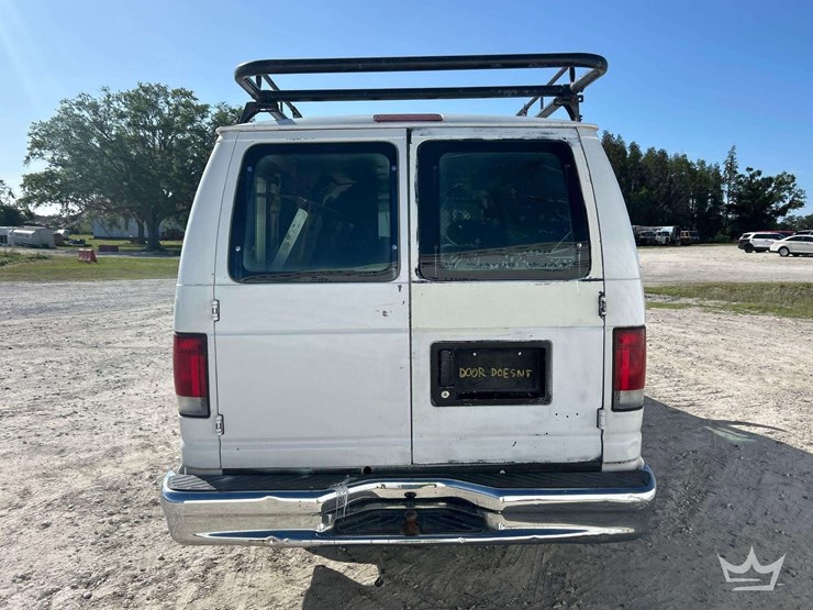 2008-ford-cargo-image-24