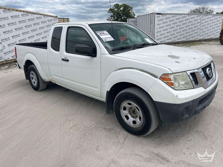 2018-nissan-frontier-image-2