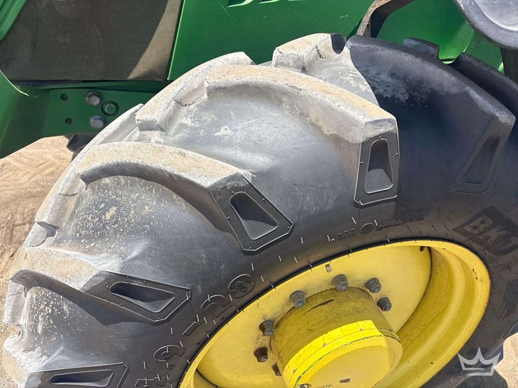 2017-john-deere-6145m-image-21