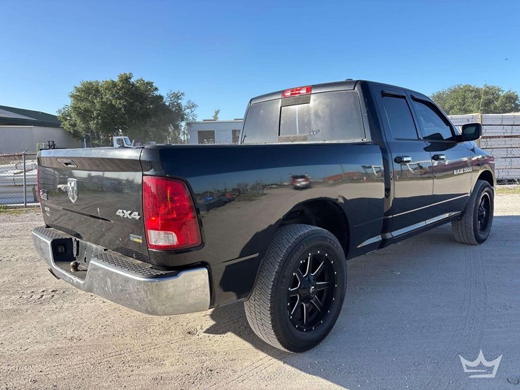 2011-dodge-ram-1500-image-3