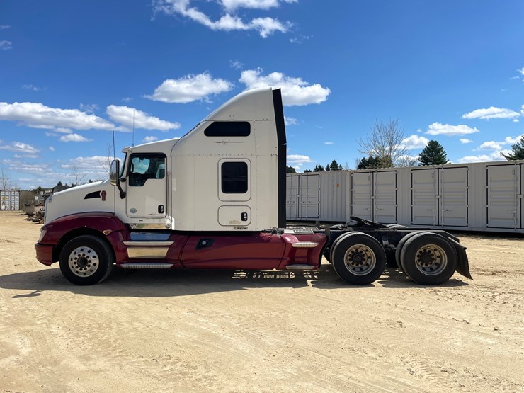 2013-kenworth-t660-image-8