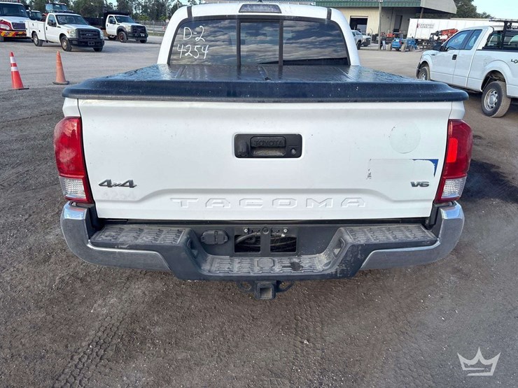 2017-toyota-tacoma-image-22