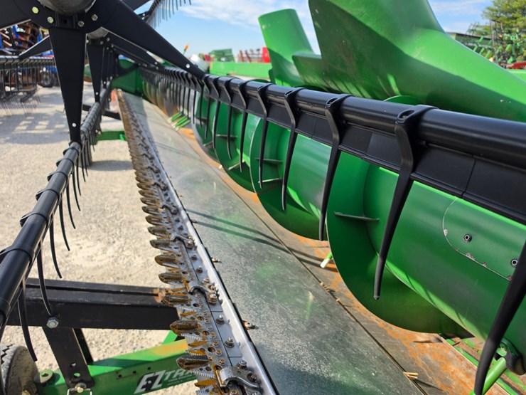 2013-john-deere-625f-image-14