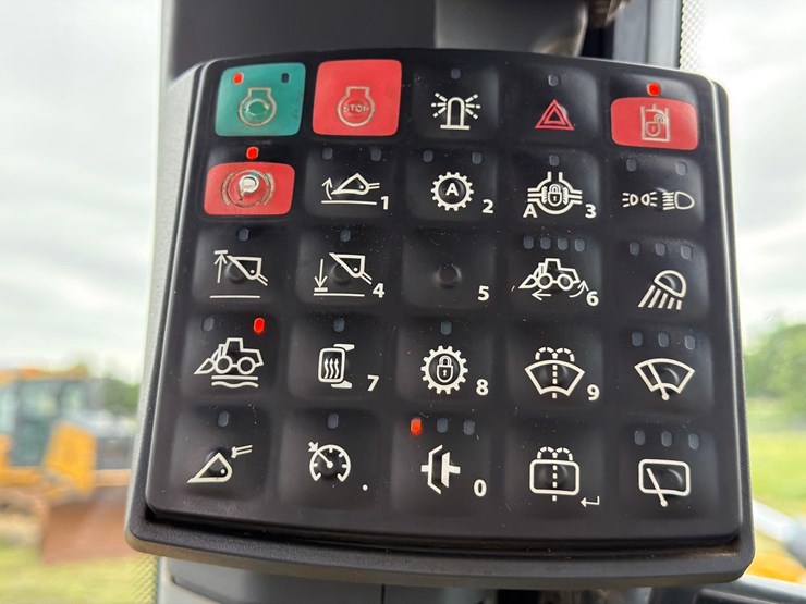 2023-deere-544p-image-21
