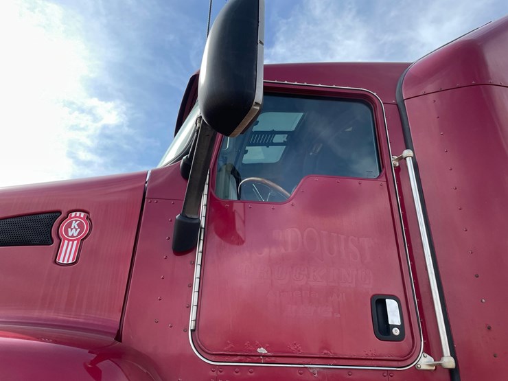 2008-kenworth-t660-image-30