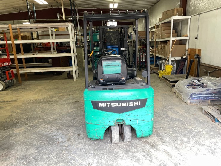 #301-•-mitsubishi-4,000lb-electric-3-wheeled-forklift-image-5