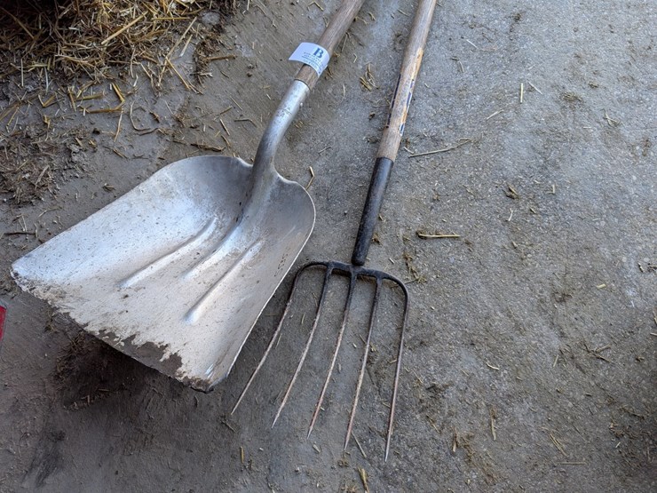 #5535-•-fork-and-shovel-image-2
