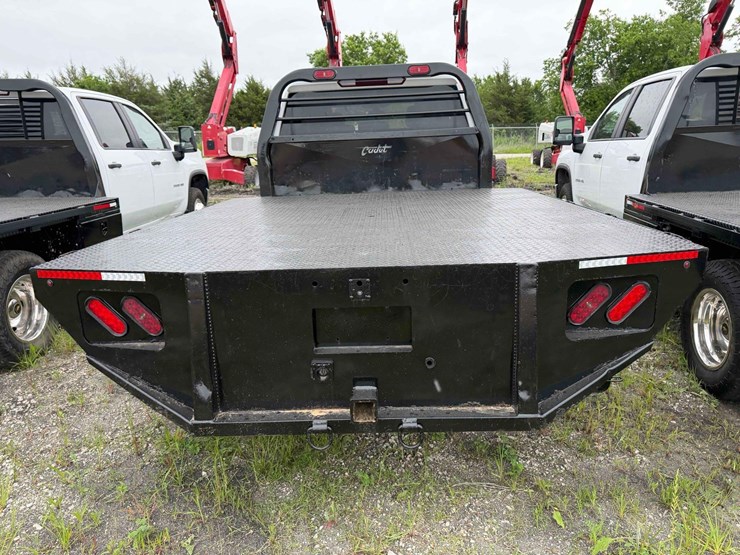 2022-chevrolet-3500-image-5